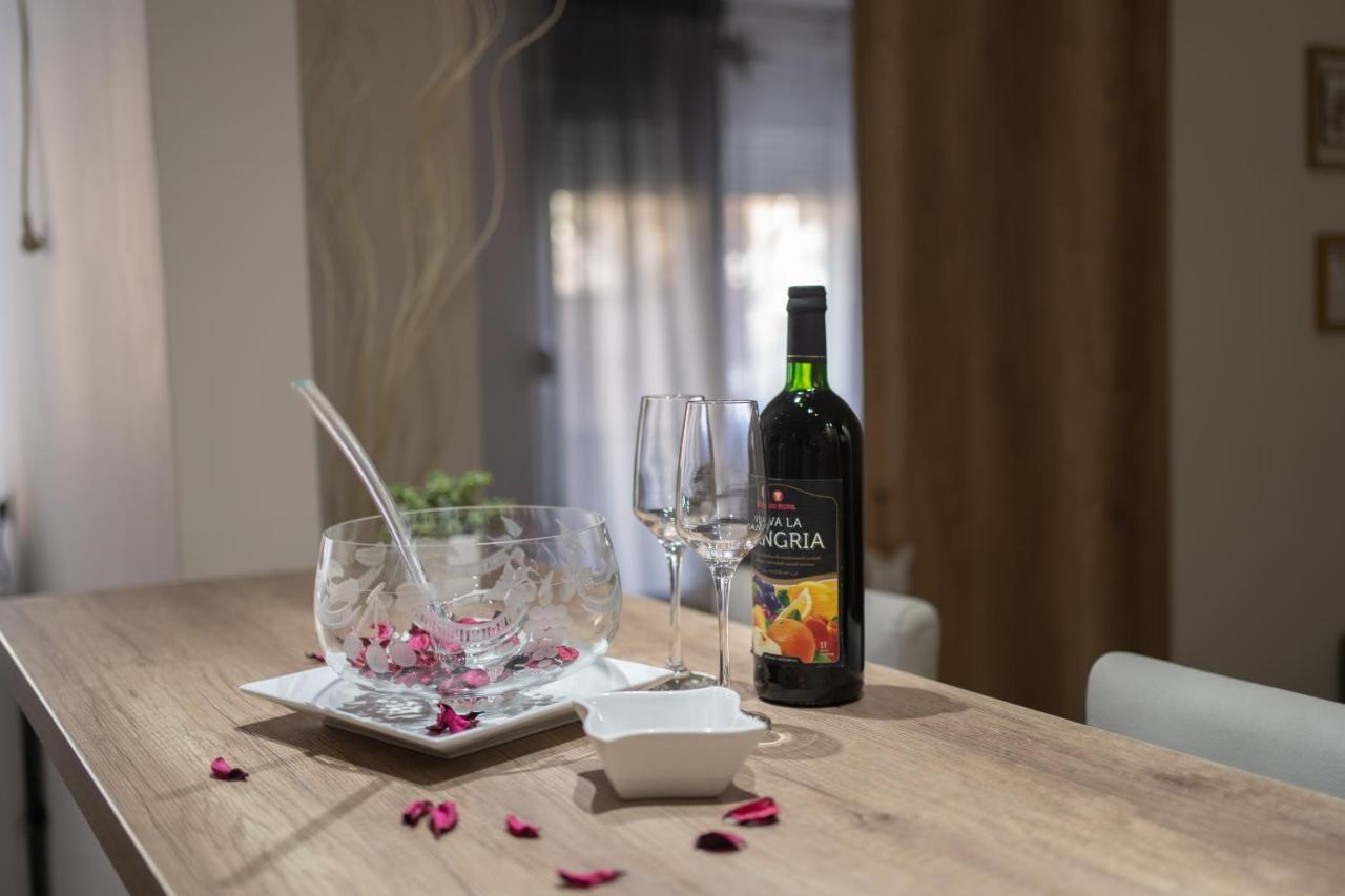 Gold Apartman Vrsac Buitenkant foto