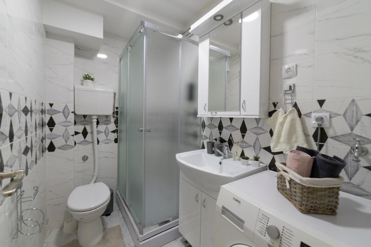 Gold Apartman Vrsac Buitenkant foto